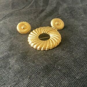 Vintage Monet Gold Textured Jewelry Set